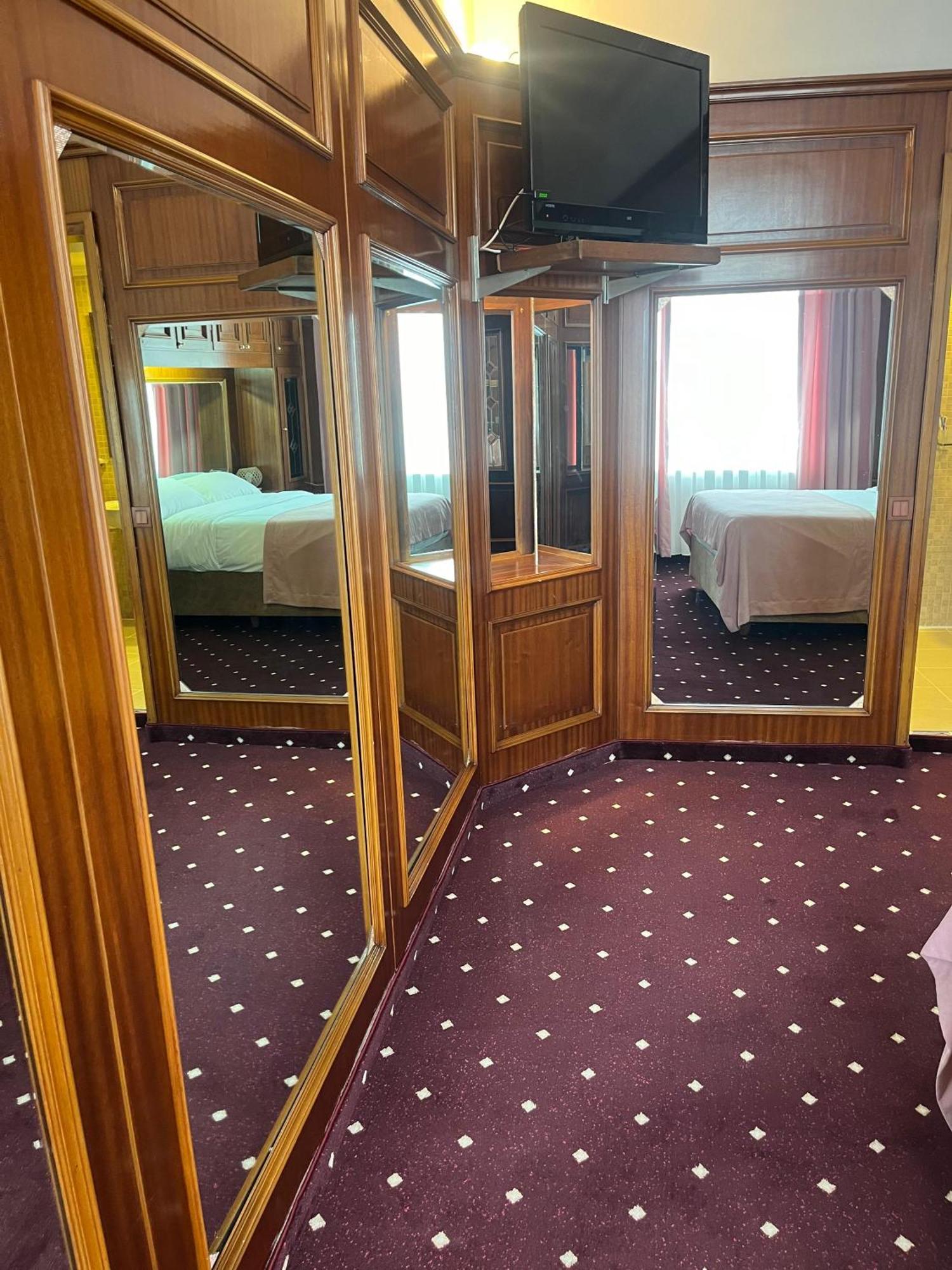 Hotel Topkapi 3*